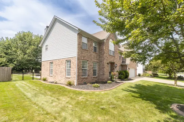 1518 Pippin DR, Greenfield, IN 46140