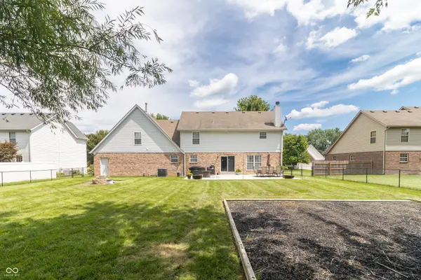 1518 Pippin DR, Greenfield, IN 46140