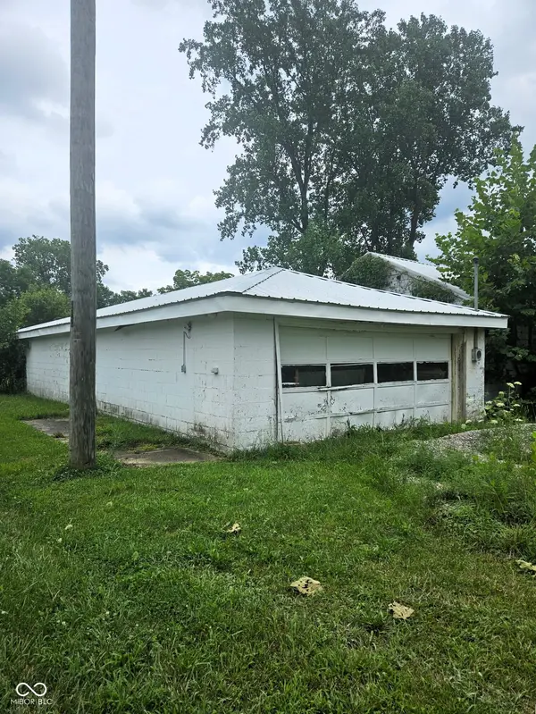 515 N Main ST, Cloverdale, IN 46120