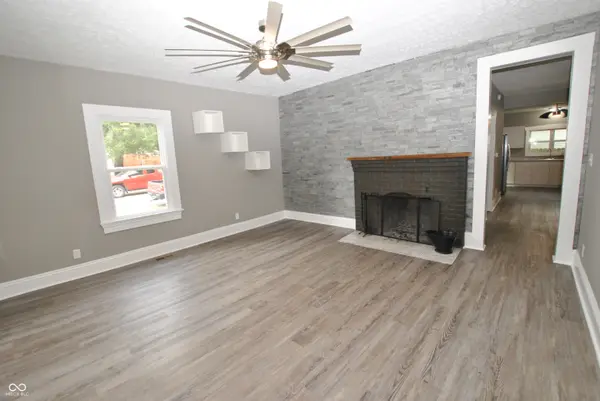 389 N Lincoln ST, Martinsville, IN 46151