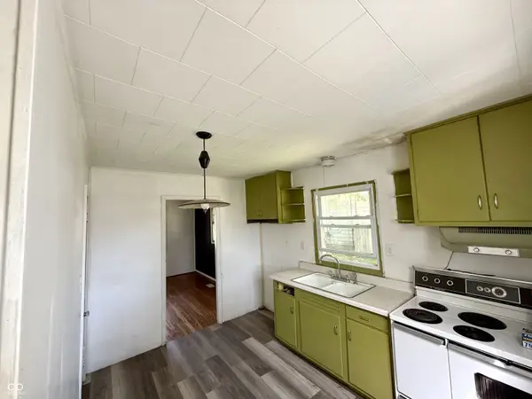 135 W South B ST, Gas City, IN 46933