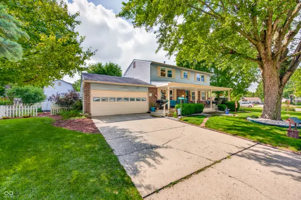 450 Meadow CIR, Greenwood, IN 46142