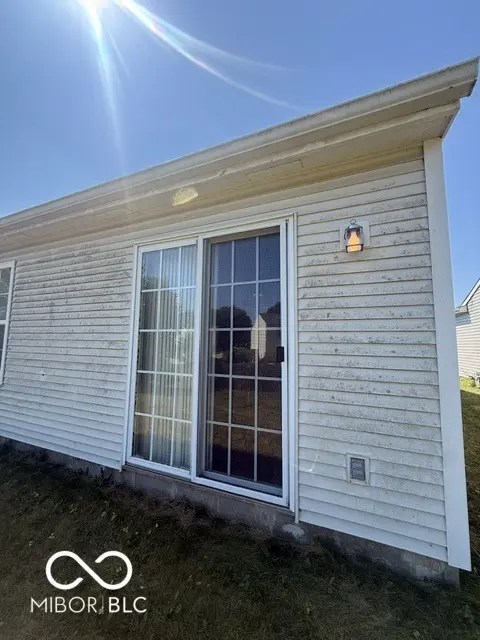 9132 Blue Pine DR, Indianapolis, IN 46231
