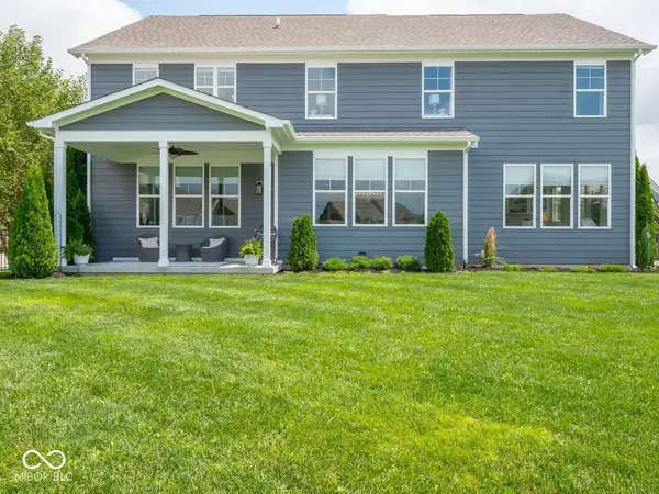 2488 Stonehaven DR, Avon, IN 46123