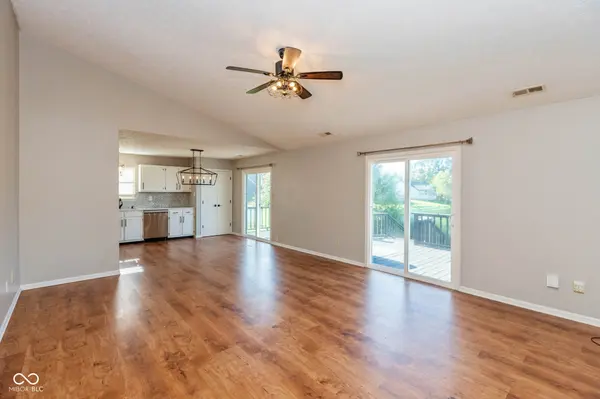 125 Rolling Ridge RD, Shelbyville, IN 46176