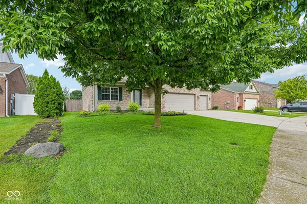 1314 Starcross DR, Indianapolis, IN 46239