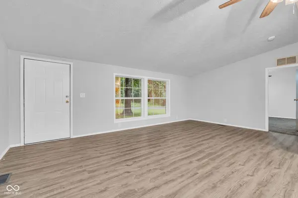 180 Ivy CT, Cloverdale, IN 46120