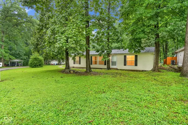 180 Ivy CT, Cloverdale, IN 46120