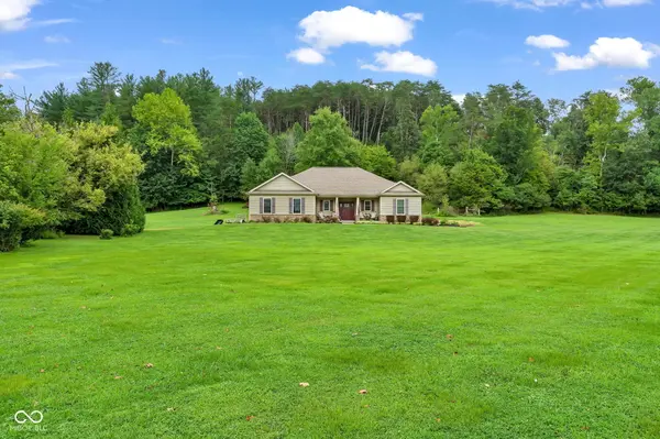 7099 S State Road 135, Columbus, IN 47201