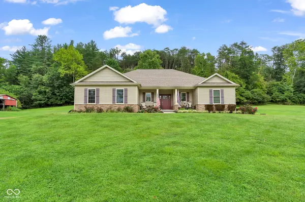 7099 S State Road 135,  Columbus,  IN 47201