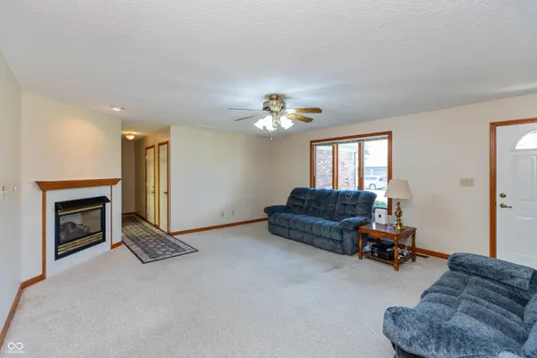 1395 Renee DR, Plainfield, IN 46168