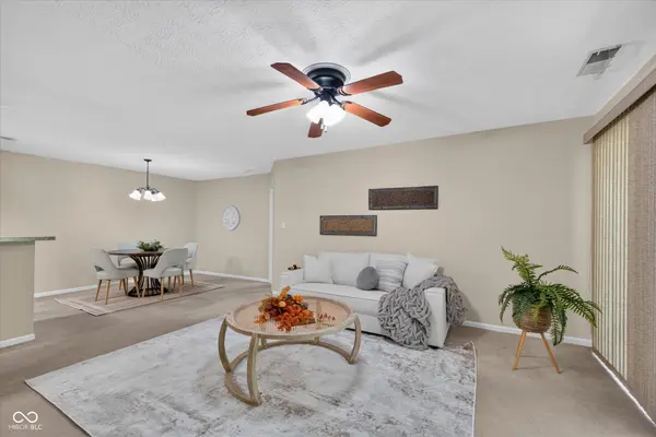 1076 Timber Creek DR #UNIT 2, Carmel, IN 46032