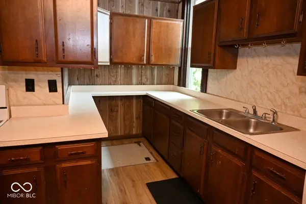 417 E 4th ST, Seymour, IN 47274