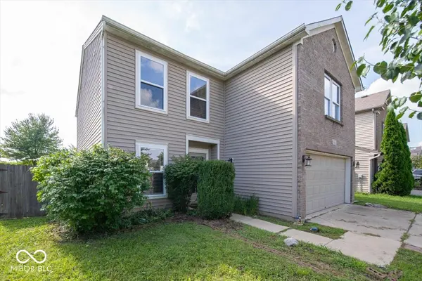 2122 Bridlewood DR, Franklin, IN 46131