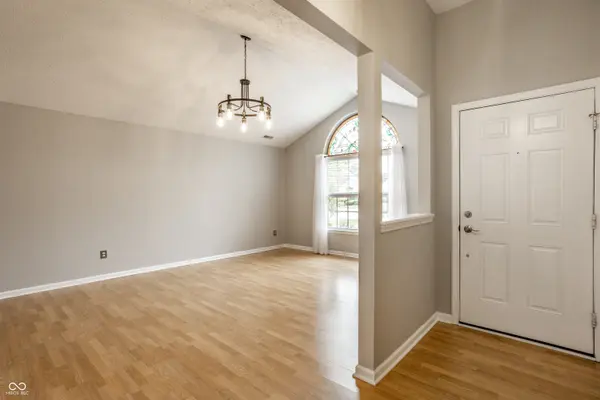 1746 Stonewall CIR, Greenfield, IN 46140
