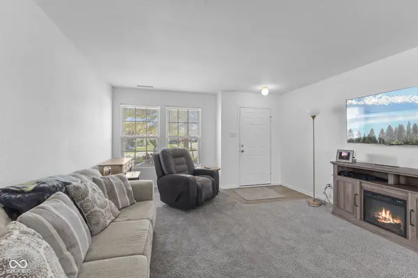 1702 Wagner DR, Shelbyville, IN 46176