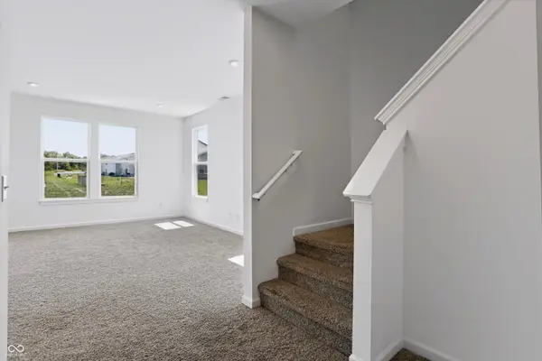 2014 Oak Leaf WAY, Shelbyville, IN 46176
