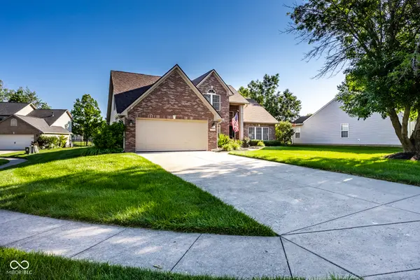 1022 Sugar Maple DR, Greenwood, IN 46143