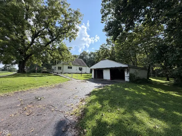 5226 S Slaven RD, Montezuma, IN 47862