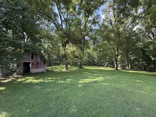 5226 S Slaven RD, Montezuma, IN 47862