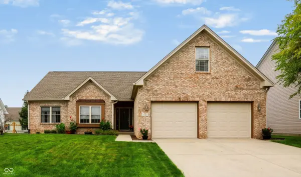 40 Decourcy LN, Franklin, IN 46131
