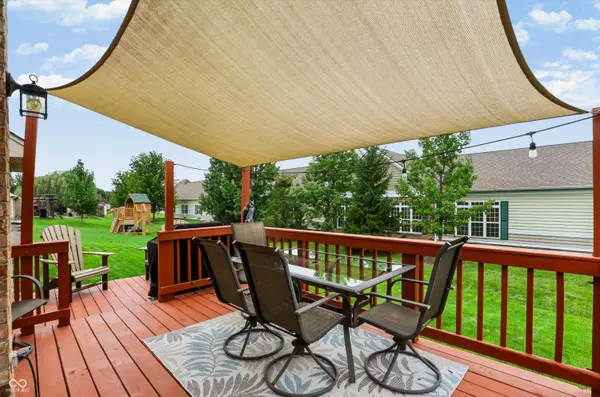 40 Decourcy LN, Franklin, IN 46131