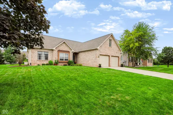 40 Decourcy LN, Franklin, IN 46131