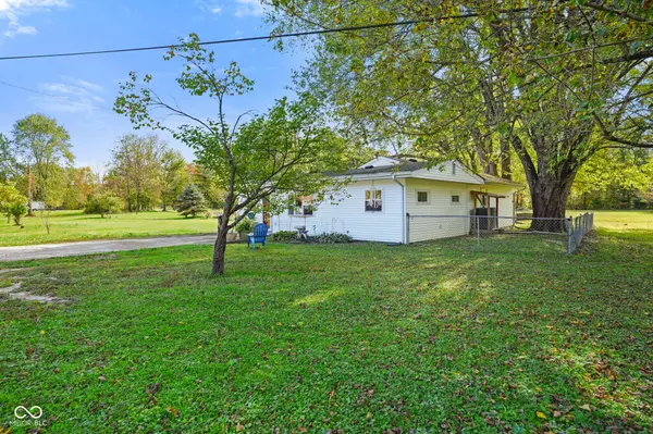 4987 Aqua Isle RD, Nashville, IN 47448