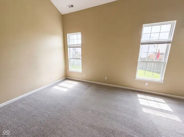 11307 Narrowleaf DR, Indianapolis, IN 46235