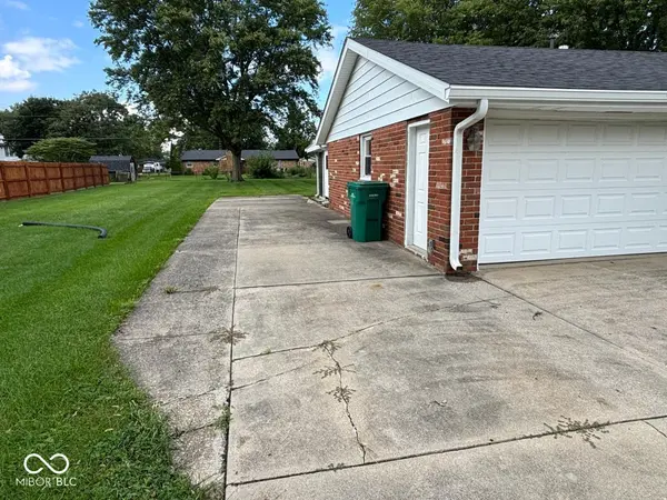 3100 E Sunset DR, Muncie, IN 47303