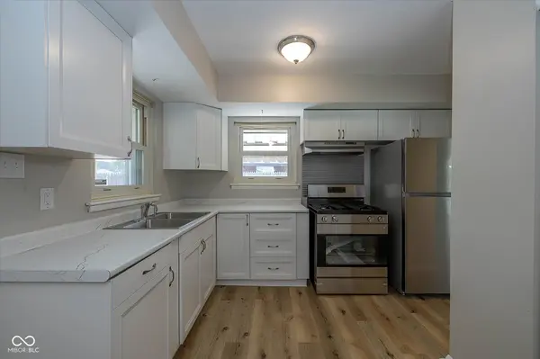 7402 E 52nd ST, Indianapolis, IN 46226