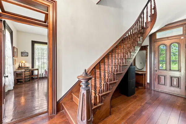 6443 S Jonesville RD, Columbus, IN 47201