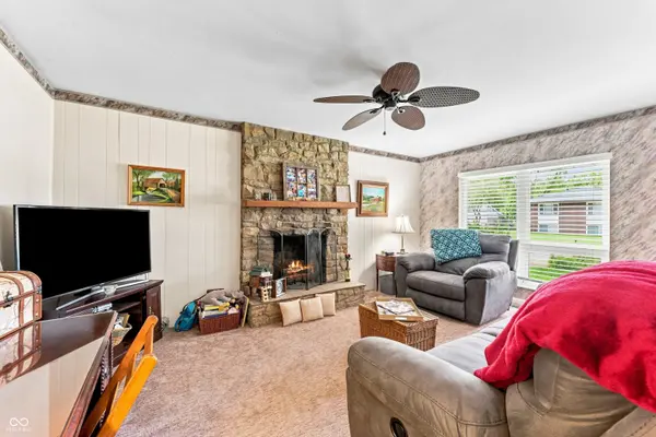 3520 Waycross DR, Columbus, IN 47203