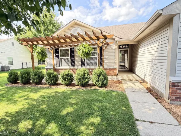 401 E New York ST, Fortville, IN 46040