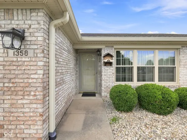 1358 Swan DR, Franklin, IN 46131
