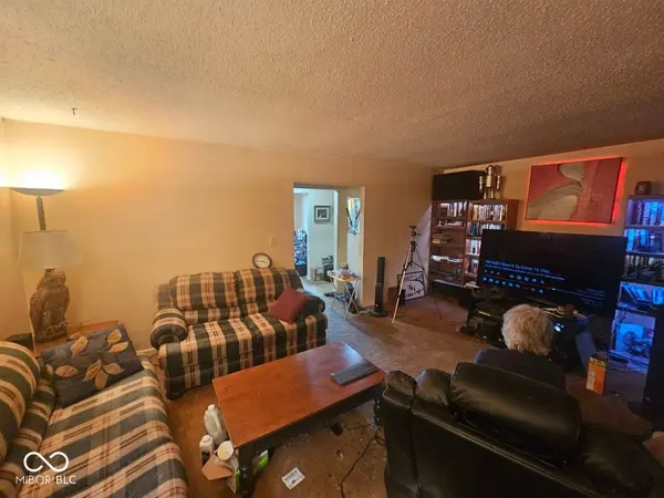 9512 Fordham ST, Indianapolis, IN 46268