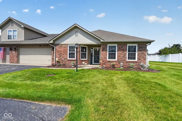 6214 Robinwood LN, Indianapolis, IN 46237