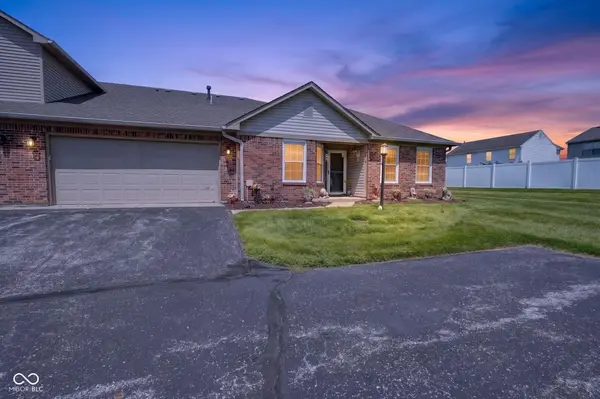 6214 Robinwood LN, Indianapolis, IN 46237