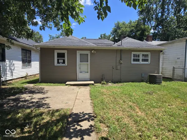 2425 S 6th ST, Terre Haute, IN 47802