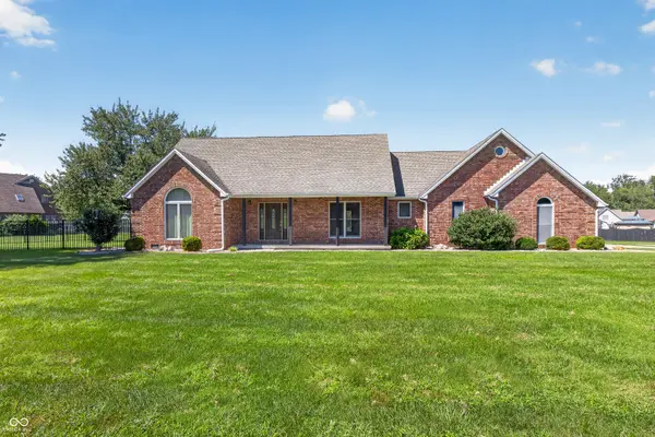 8576 Wickersham WAY, Seymour, IN 47274