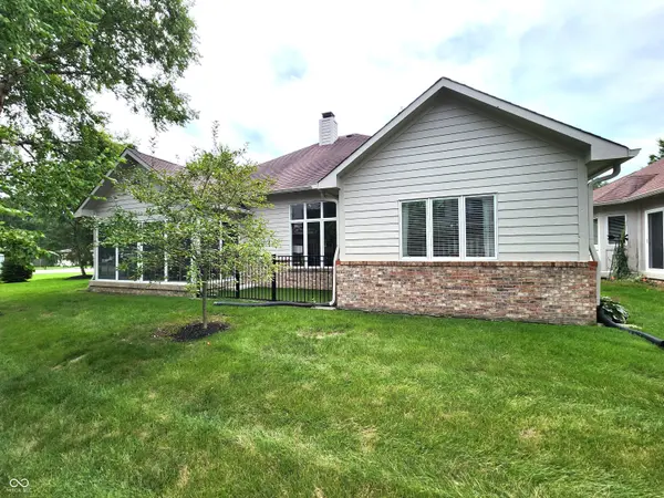 11548 Applewood CIR, Carmel, IN 46032