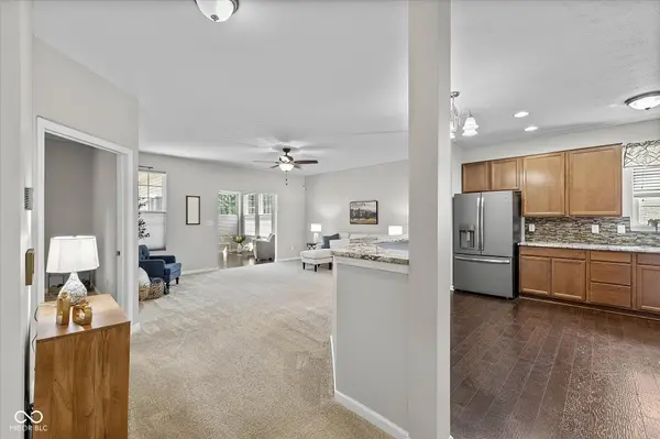 381 Dylan DR, Avon, IN 46123