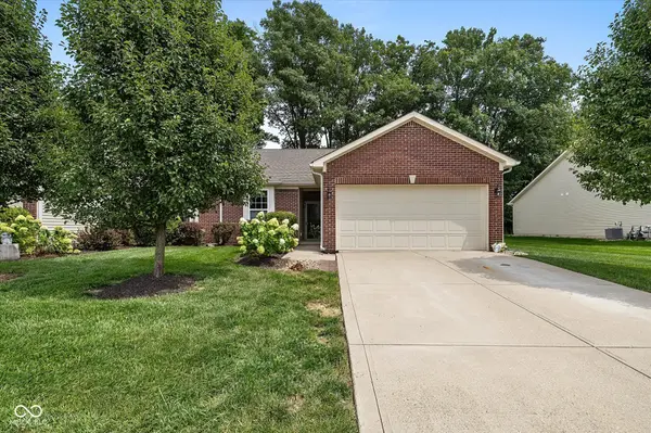 381 Dylan DR, Avon, IN 46123