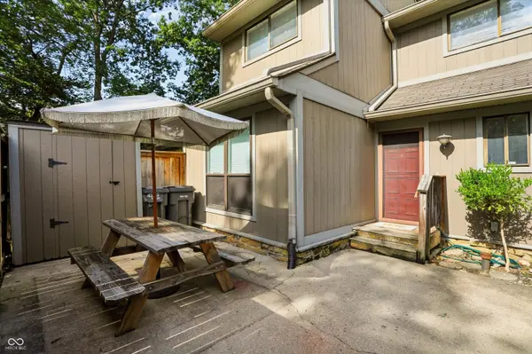 4235 Larkspur TRCE, Indianapolis, IN 46237