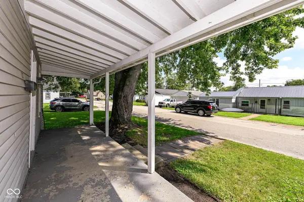 321 E Monroe ST, Fortville, IN 46040