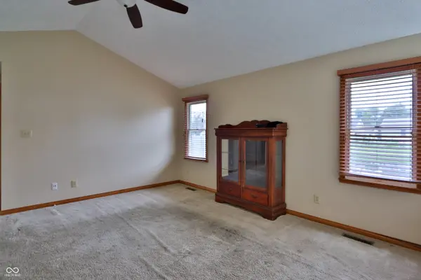 12875 John Charles N, Camby, IN 46113