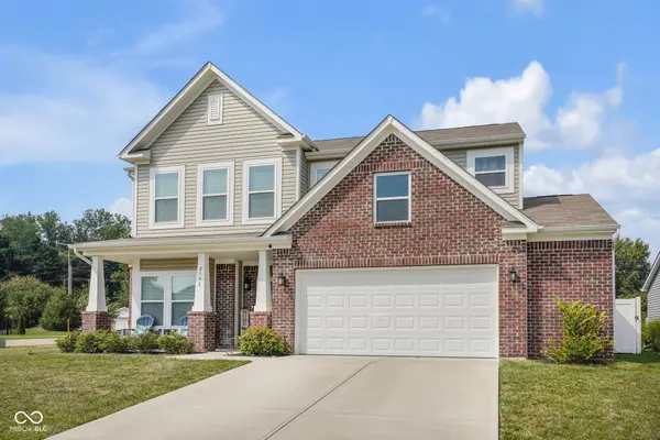 2142 Beacon CT, Columbus, IN 47201