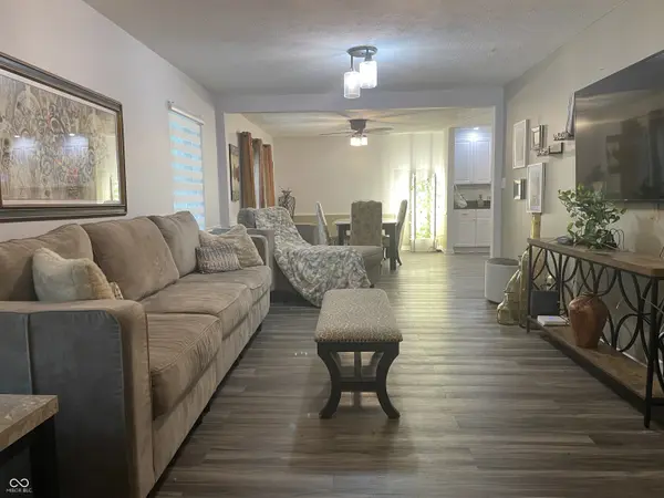 8029 Vineyard DR, Indianapolis, IN 46260