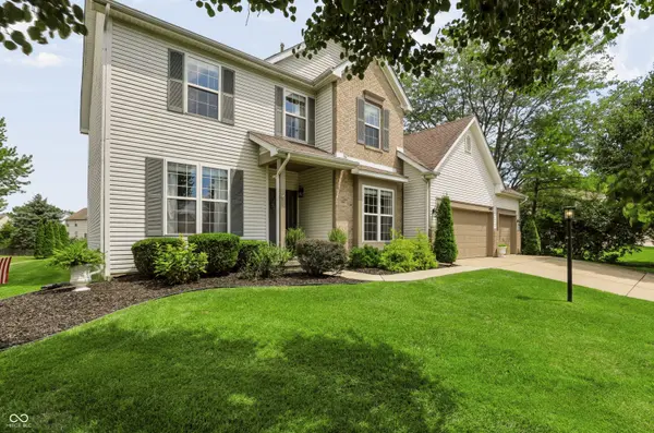 8315 Bent Oak DR, Indianapolis, IN 46236