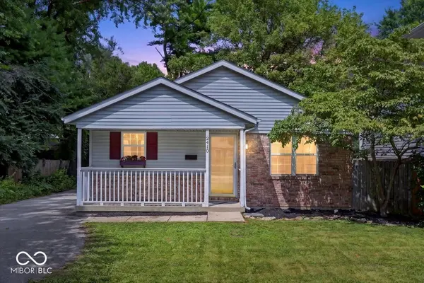 2410 Dell Zell DR, Indianapolis, IN 46220